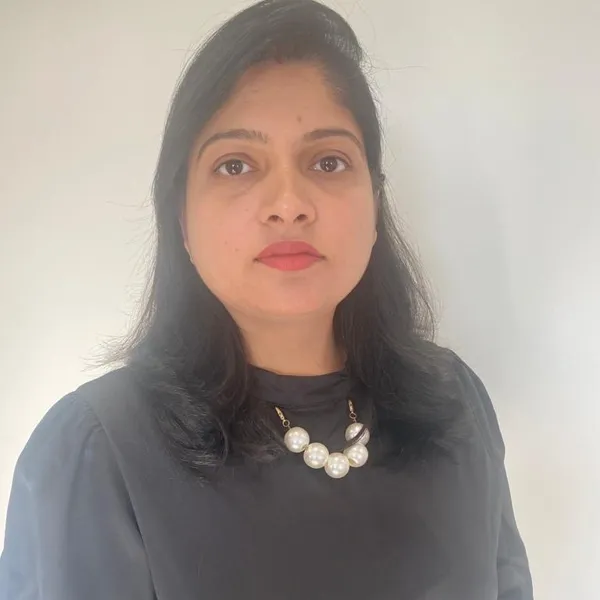 Sristy Garg,  M.Com, LLQP, RIBO